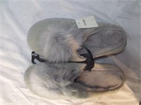 New Ladies 9/10 Grey Slippers