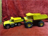 Tonka & Nylint dump truck toys.