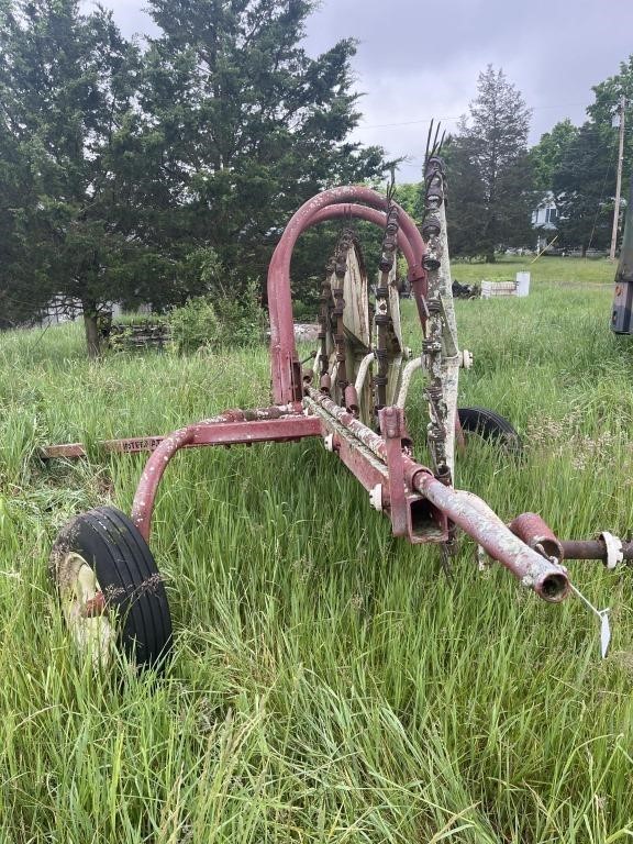 ELWOODS: OLIVER FARM EQUIPMENT AND ANTIQUES