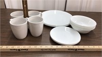Set of 4 Corelle white dishes