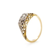 Art Deco diamond and 18ct yellow gold ring