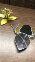 (2) Stained Glass Flowers