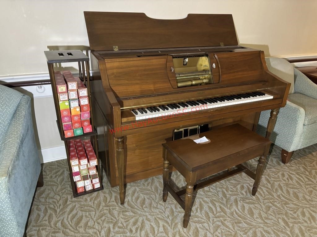 AWESOME!!  "DUO ART" PLAYER PIANO W/ MUSIC