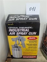 Central Pneumatic Air Spray Gun