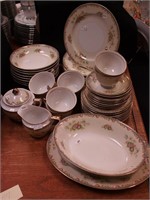 44 pieces of Japanese china dinnerware, marked
