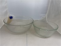 2 pc Glass Bowl Set