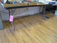 6ft folding table (CONTENTS NOT INCLUDED)