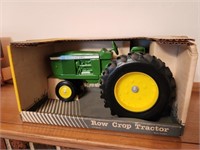 Scale Models Row Crop Tractor