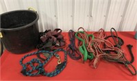 Black Muck Tub Incl Rope Halters, Leads & Straps