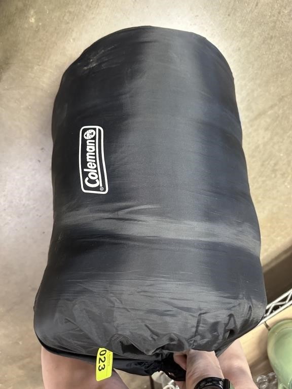 LARGE COLEMAN SLEEPING BAG