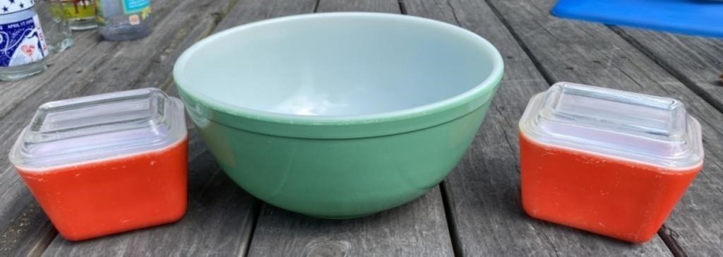 Pyrex Mixing Bowl & Refrigerator Dishes