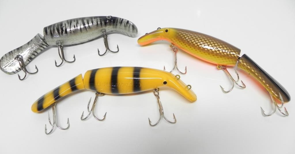 3 TRIPLE TREBLE HOOK JOINTED 9.5" MUSKIE LURES