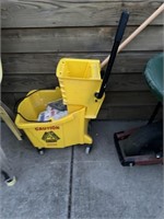 Mop Bucket ( NO SHIPPING)