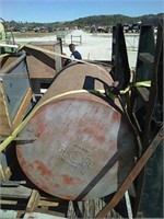 Fuel tank with stand