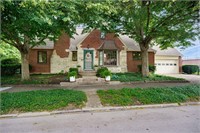 21 Hilltop Ave. Oakwood, OH 45419