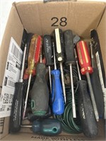 Lot: screw drivers, misc