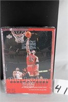 74 Michael Jordan Basketball Cards