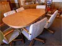 Formica Dining Table & 6 Chairs;