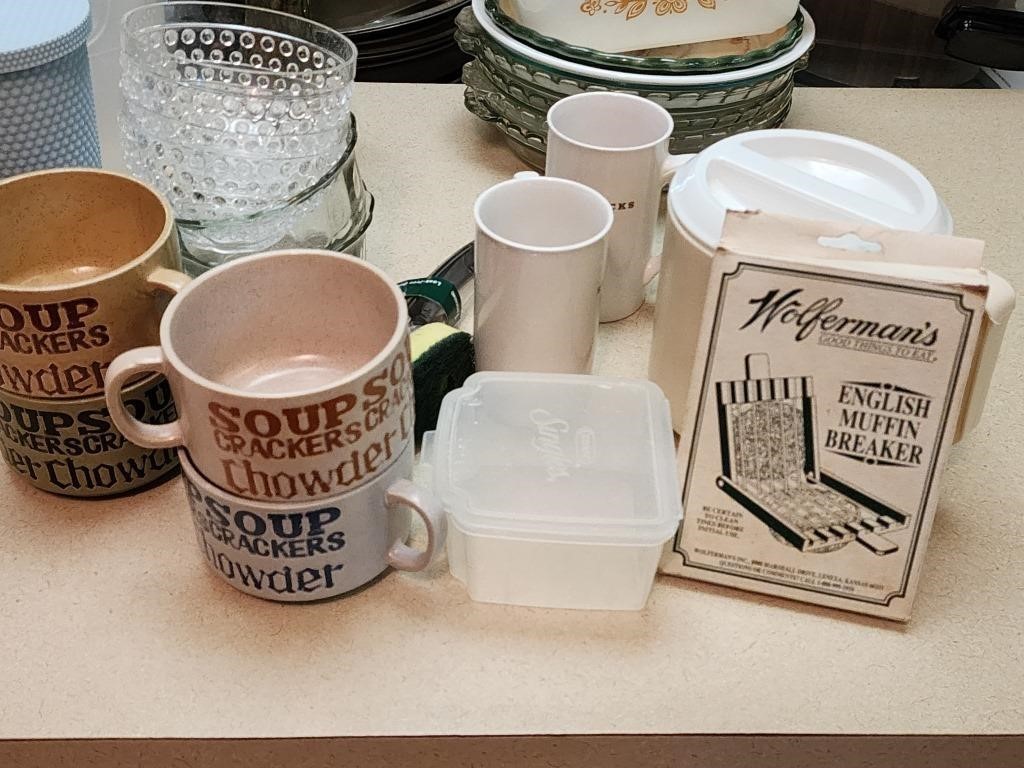 Lot of Kitchen Ware