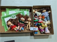 Miniature Cabbage Patch Dolls & Figurines