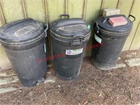 Rubbermaid Trash Cans