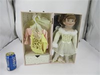 Coffret vintage poupée ballerine et vêtements