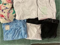 1 LOT ASSORTED BRAND NAMED CLOTHING INCLUDING: