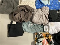 1 LOT ASSORTED NAME BRAN CLOTHING INCLUDING: