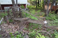 ANTIQUE STEEL GRADER ON STEEL WHEELS