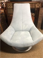 LOOK HERE! Blue Suede feel Mid-century look chair