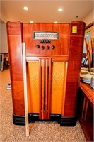 Antique Console Short Wave & Standard Radio