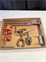 Gear puller, pipe clamp, and draw bar