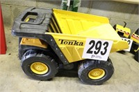 Large Metal Tonka Dump Truck (B3)