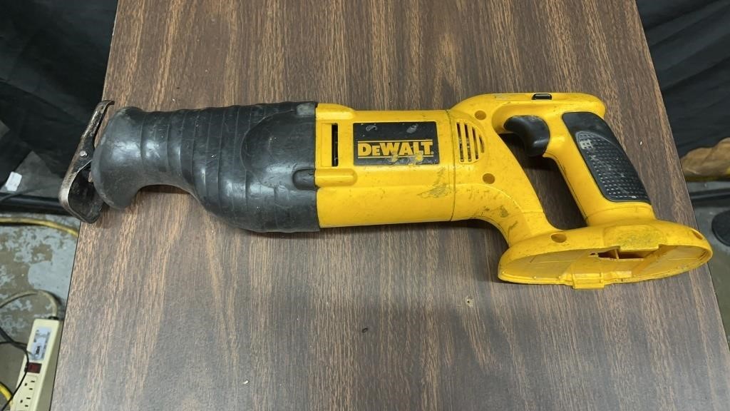 DeWalt Cordless Reciprocating Saw