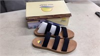 NEW size 8 sandals