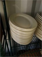 Pile pile of 14-in oval plates
