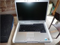 Dell Inspiron 6400 Laptop w/ Charger