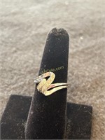 14 K White Gold Diamond Love Knot Ring (2.5 g),