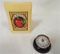 Plastic Avon Kitchen Scale Country Orchards Design