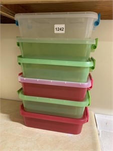 6 STORAGE CONTAINERS W/ HANDLES