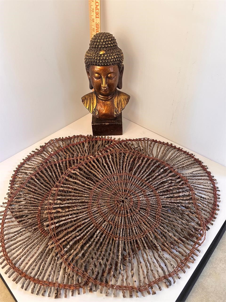 Buddha statue and set of 4 wooden placemats