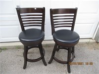 2 Swivel Bar Chairs  excellent Condition