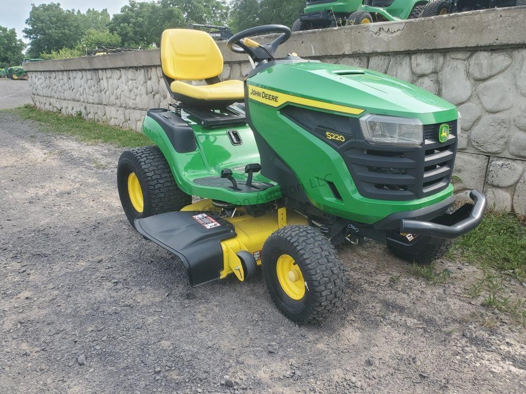 2022 John Deere S220 Lawn Mower