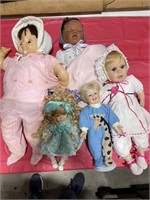 Grouping of 5 dolls