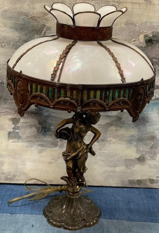11 - VICTORIAN STYLE TABLE LAMP