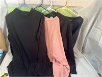 4 LT. WEIGHT SWEATSHIRTS XL - 1 VICTORIA SECRET