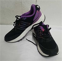 Size 8.5 New Balance shoes