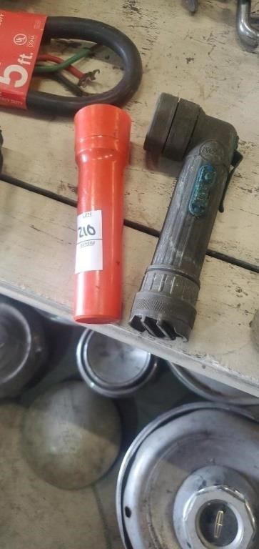 2 vintage flashlights