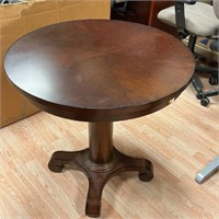 30" DIA. LAMP/MAGAZINE TABLE