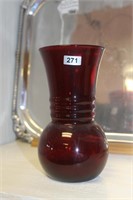 SMALL RED GLASS DECORATIVE VASE